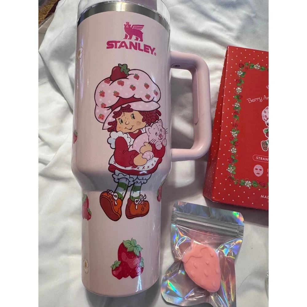 Stanley 40oz Tumbler Strawberry Shortcake Bundle Face Masks Keychain Pink Custom - Picture 3 of 4